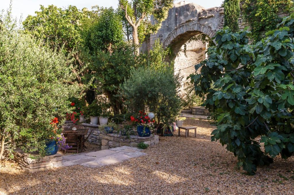 Mas Des Carnassoles Bed and Breakfast Εξωτερικό φωτογραφία